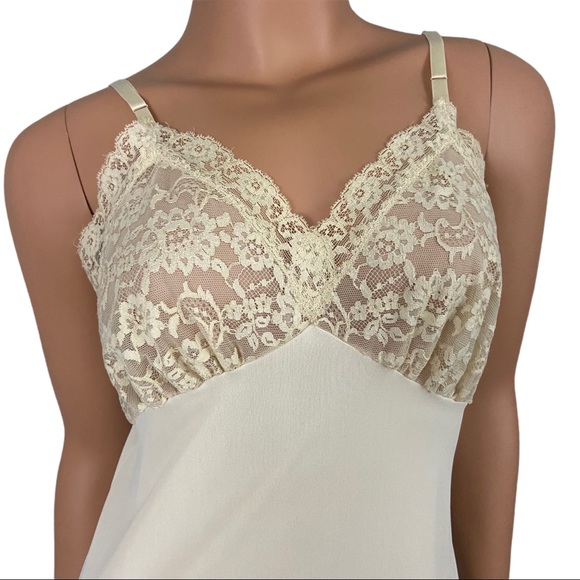 Van Raalte Other - Vintage 60’s Cream Full Slip Lace Nylon USA Adjustable Straps Romantic Sexy